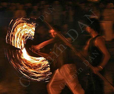 spectacol cu foc